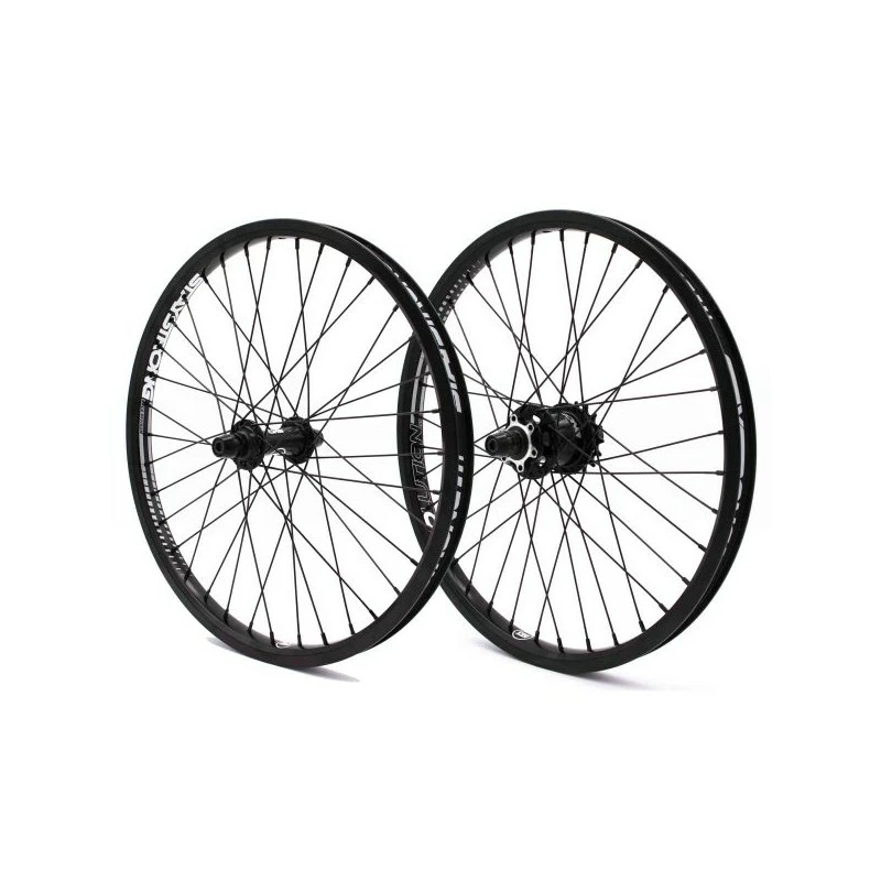 PAIRE DE ROUES STAY STRONG DISC EVOLUTION 20 X 1.75 1 PAIRE DE ROUES STAY STRONG DISC EVOLUTION 20 X 1.75
